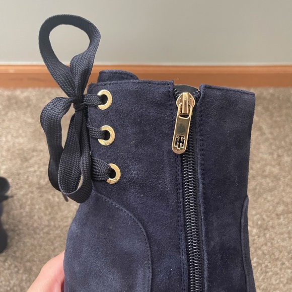 Women’s Boots - Picture 2 of 7